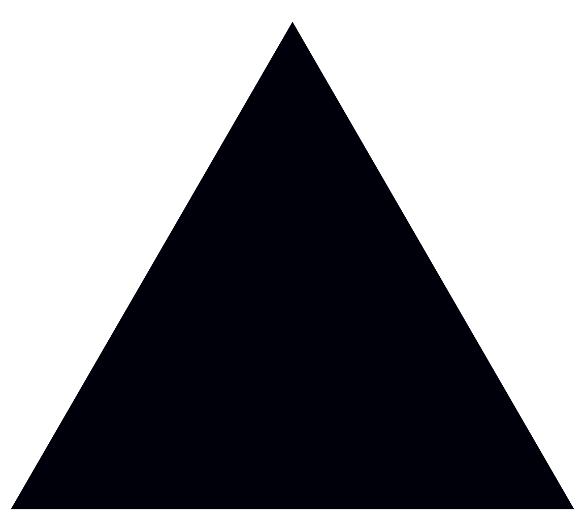 simple black triangle transparent #41354